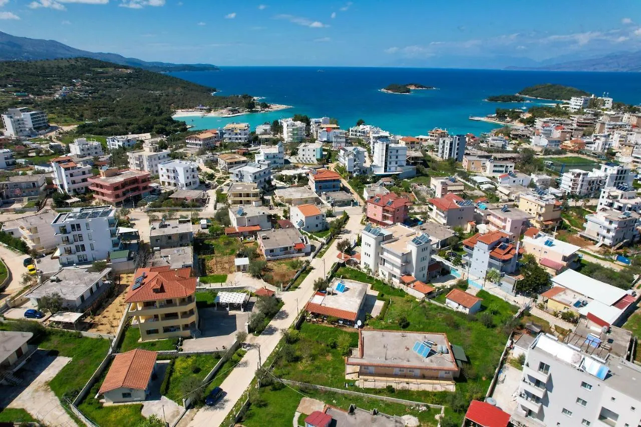 Vila Landi Εξαμίλιο